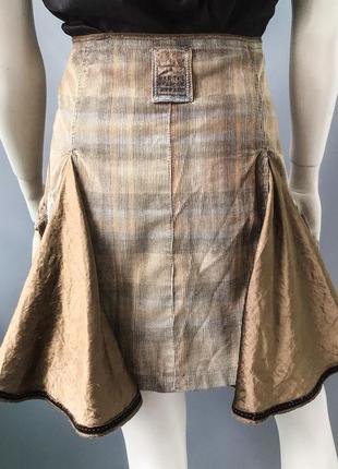 Вельветовая юбка  с атласными клешеными вставками , marithe & francois girbaud4 фото
