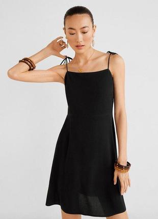 Черное платье на бретельках zara mango