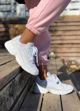 Adidas falcone женские кроссовки адидас в белом цвете6 фото