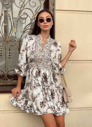 Шикарне плаття на дівчинку