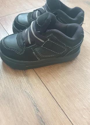 Кросівки, туфлики 2