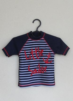 Футболка для плавания