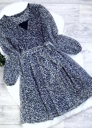 Платье zara на запах с анималистическим принятом