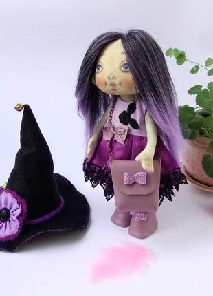 Текстильна лялька ручної роботи. лялька з тканини з темним волоссям. відьмочка.3 фото