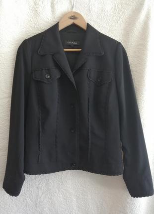 Укороченный шерстяной жакет, пиджак от бренда escada (оригинал)