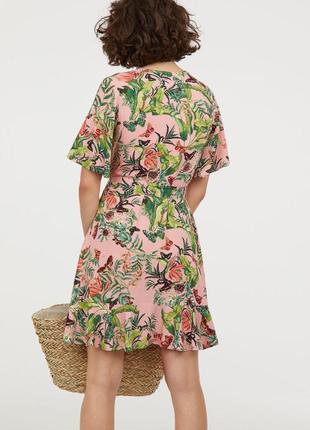 Нежное платье с рюшами в цветочный принт h&m2 фото