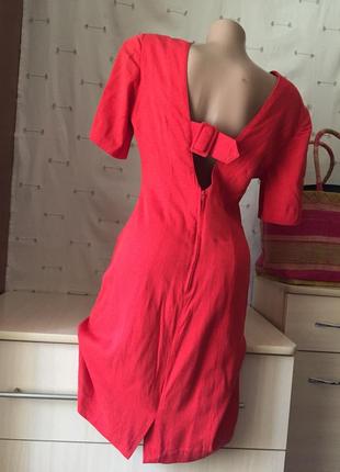 Красное платье с вырезом на спинке2 фото