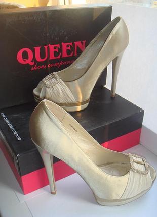 Туфли queen на высоком каблуке