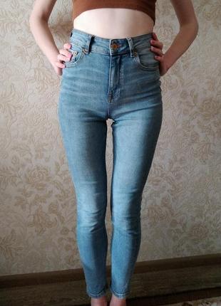 Джинсы фирмы  reserved denim