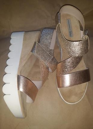 Tosca blu жіночі шкіряні босоніжки