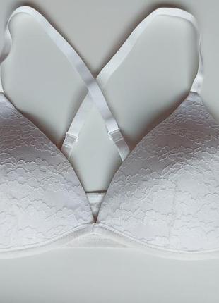 Білий мереживною пушап