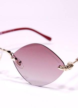 Трендовой солнцезащитные очки