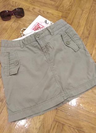 Легка міні-спідничка, фірмова.