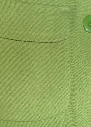 Яскраве зелене пальтечко.2 фото