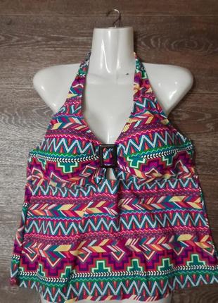 Красивый яркий верх купальника танкини