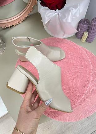 Босоніжки жіночі з натуральної шкіри