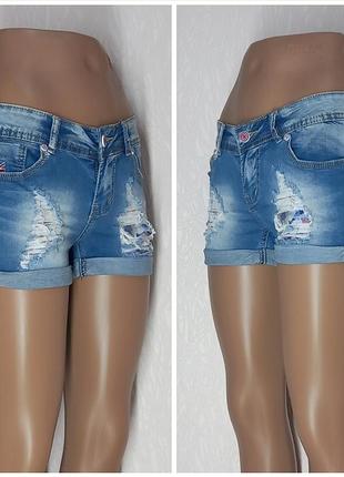 Джинсовые короткие шорты