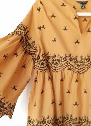 Красивенная хлопковая блуза шикарного цвета охры с вышивкой3 фото