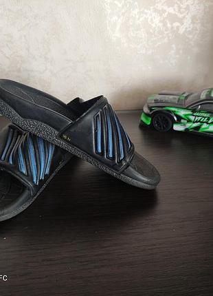 Літні тапочки для хлопчика 30 рр victory