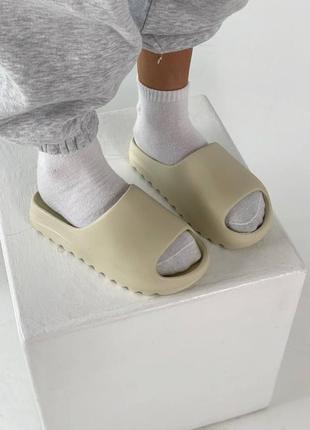 Женские тапки adidas slide