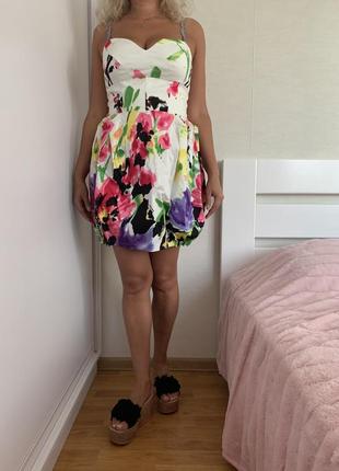 Платье с цветочным принтом lipsy london4 фото