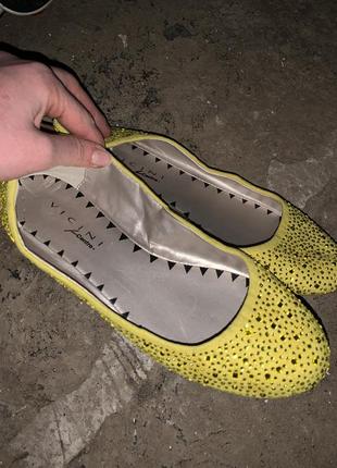 Жовті балетки туфлі зі стразами1 фото
