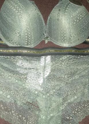 Бюстик + трусики