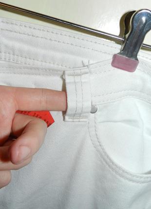 Еластичні-стрейч,білі,укорочені джинси з кишенями,великого розміру,m&s7 фото