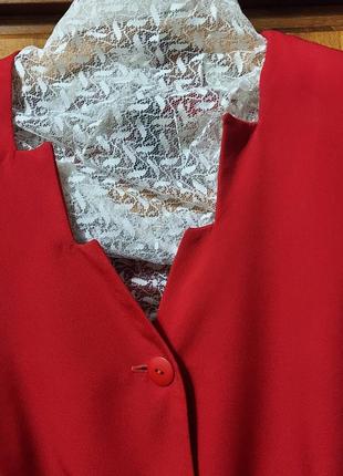 Продам красный женский пиджак. винтаж1 фото