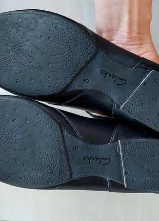 Кожаные женские туфли clarks,387 фото