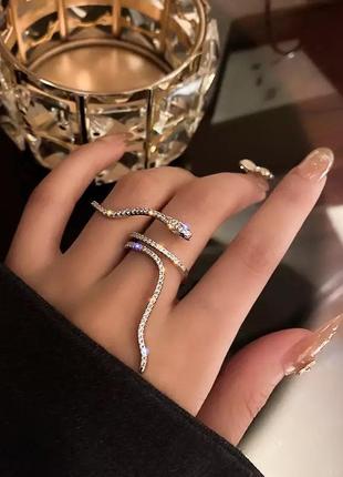 Оригинальное кольцо змея двойное молния со стразами