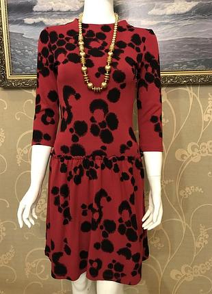 Очень красивое и стильное брендовое платье..вискоза.