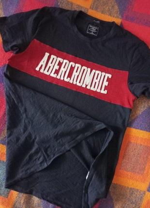 Футболка  abercrombie fitch