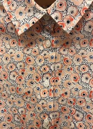 Дуже гарна і стильна брендовий сорочка в квіточках..100% коттон.