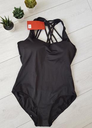 Купальник с красивой спинкой