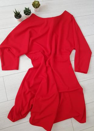 Яркое красное платье с рукавами летучая мишь1 фото