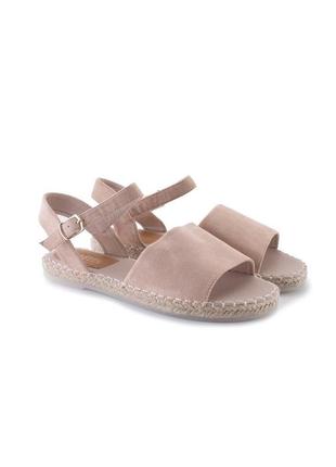 Бежевые босоножки