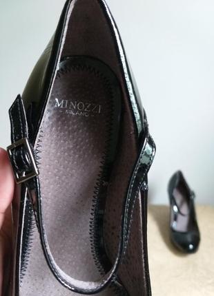 Minozzi. кожаные туфли. лаковые туфли. натуральная кожа. черные.4 фото