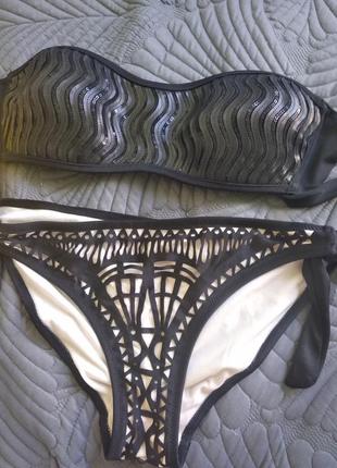 Купальник чорний з перфорацією