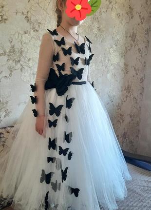 Красивейшее необычное платье на выпускной3 фото