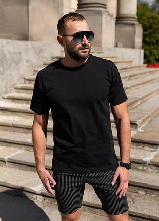 Футболка чорна база