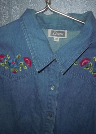 Джинсовая рубашка с цветочной вышивкой4 фото