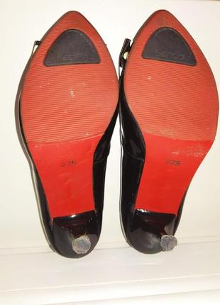 Класичні туфлі лакові з бантиками для попелюшки 34-35 р.10 фото