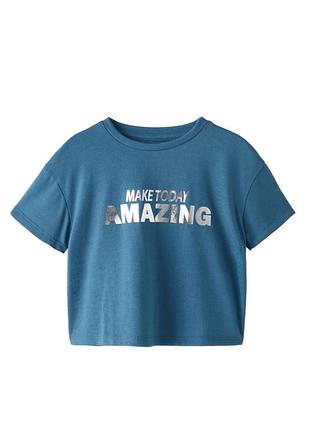 Модная футболка