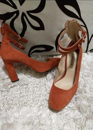 Мега круті туфлі замш р. 38
