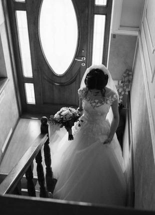 Продам свадебное платье со шлейфом1 фото