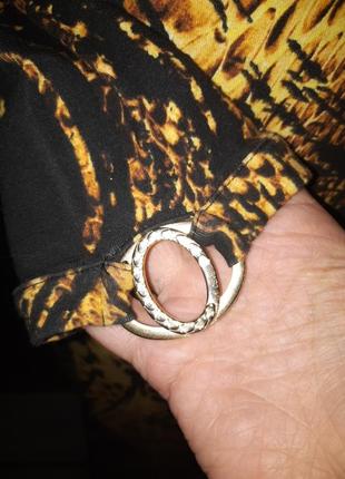 Стрейчевое платье со змеиным принтом с декольте just cavalli2 фото