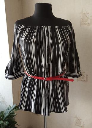 Легкая стройнящая блуза, рубашка, полоска, открытые плечи, монохром,quiz