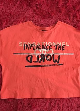 Футболка укороченная на 9-10 лет