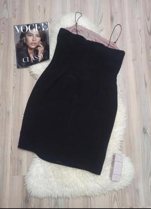Чёрное платье на подкладке с оригинальным  кроем , сзади молния,4 фото